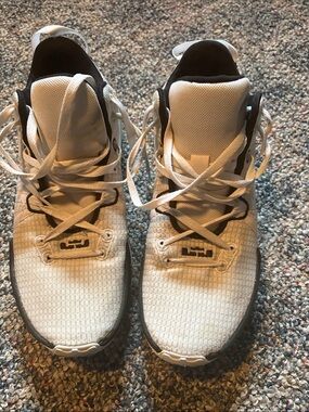 Nike White and Black Men's Basketball Sneakers